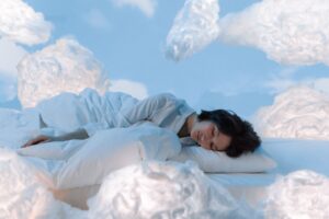 Dreaming of Falling: Causes, Meanings, and What Your Mind Is Telling You