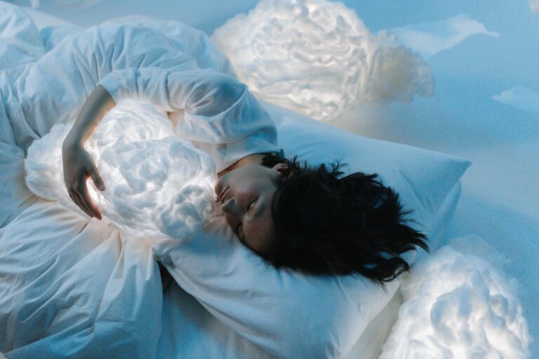 12 Sleep Scientists Reveal the Most Dangerous Lucid Dreaming Myths Debunked