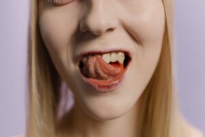 Common Dreams About Teeth Falling Out: 7 Interpretations From Psychology and Folklore